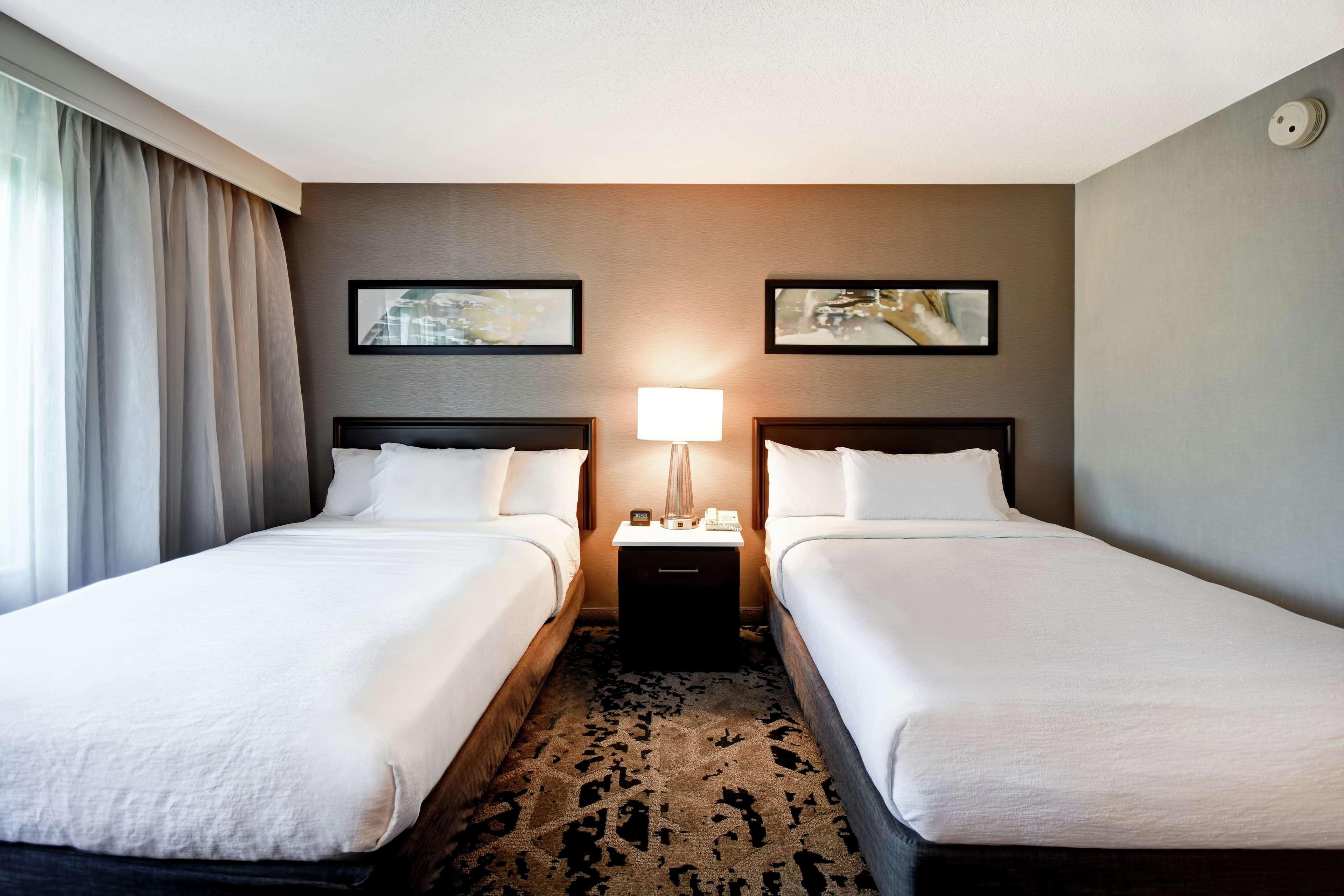 Embassy Suites By Hilton Raleigh Durham Research Triangle Кари Екстериор снимка