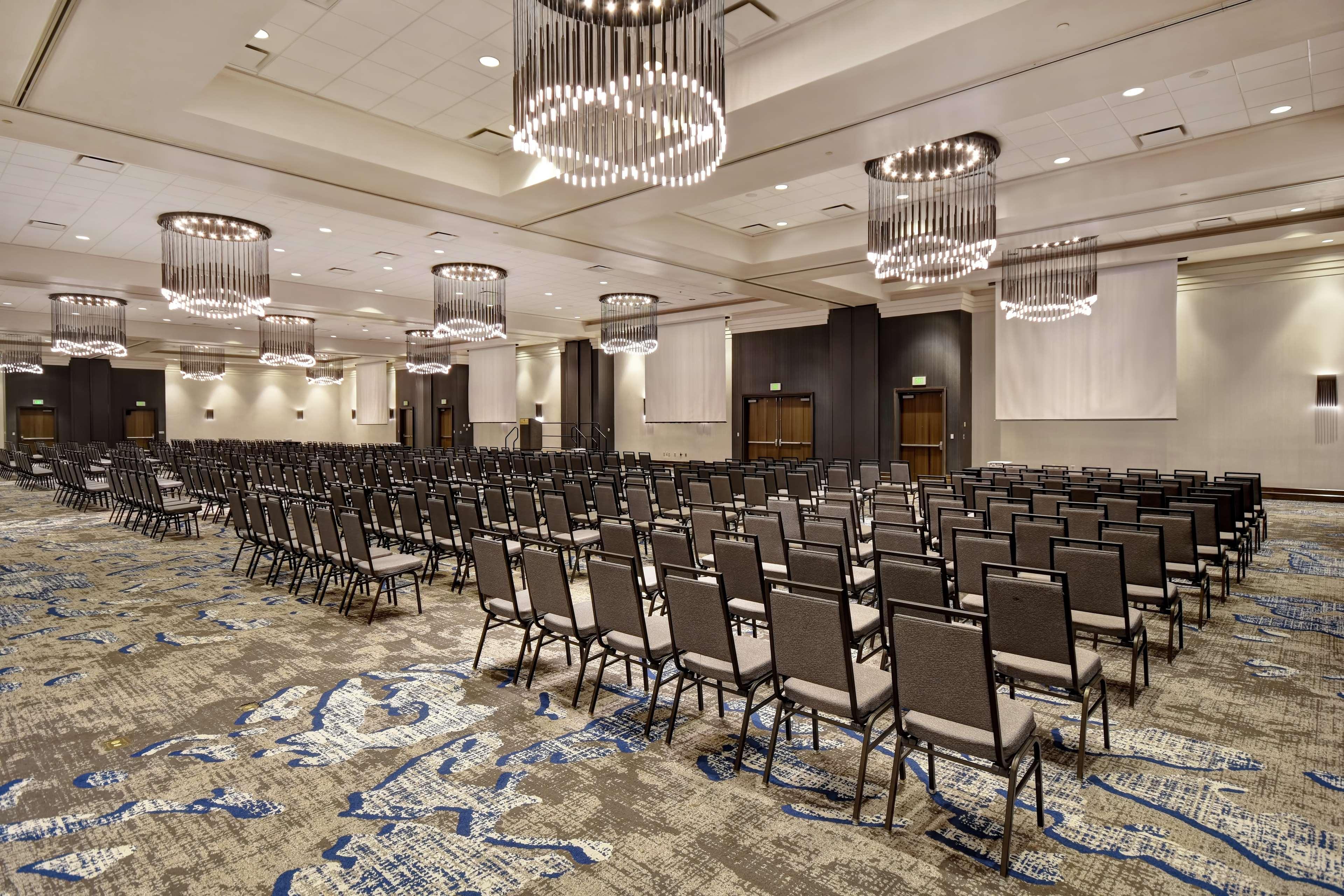 Embassy Suites By Hilton Raleigh Durham Research Triangle Кари Екстериор снимка