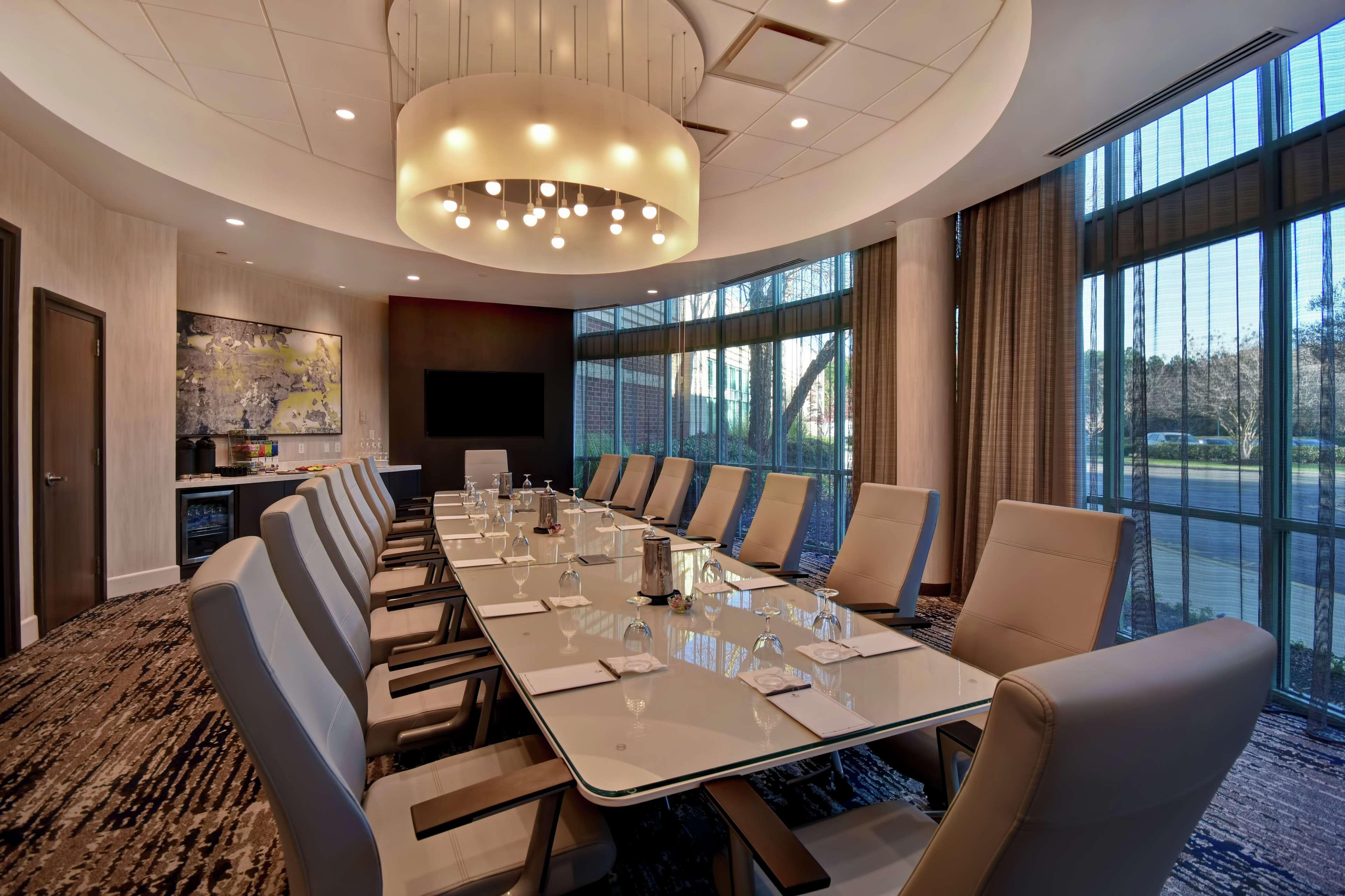 Embassy Suites By Hilton Raleigh Durham Research Triangle Кари Екстериор снимка