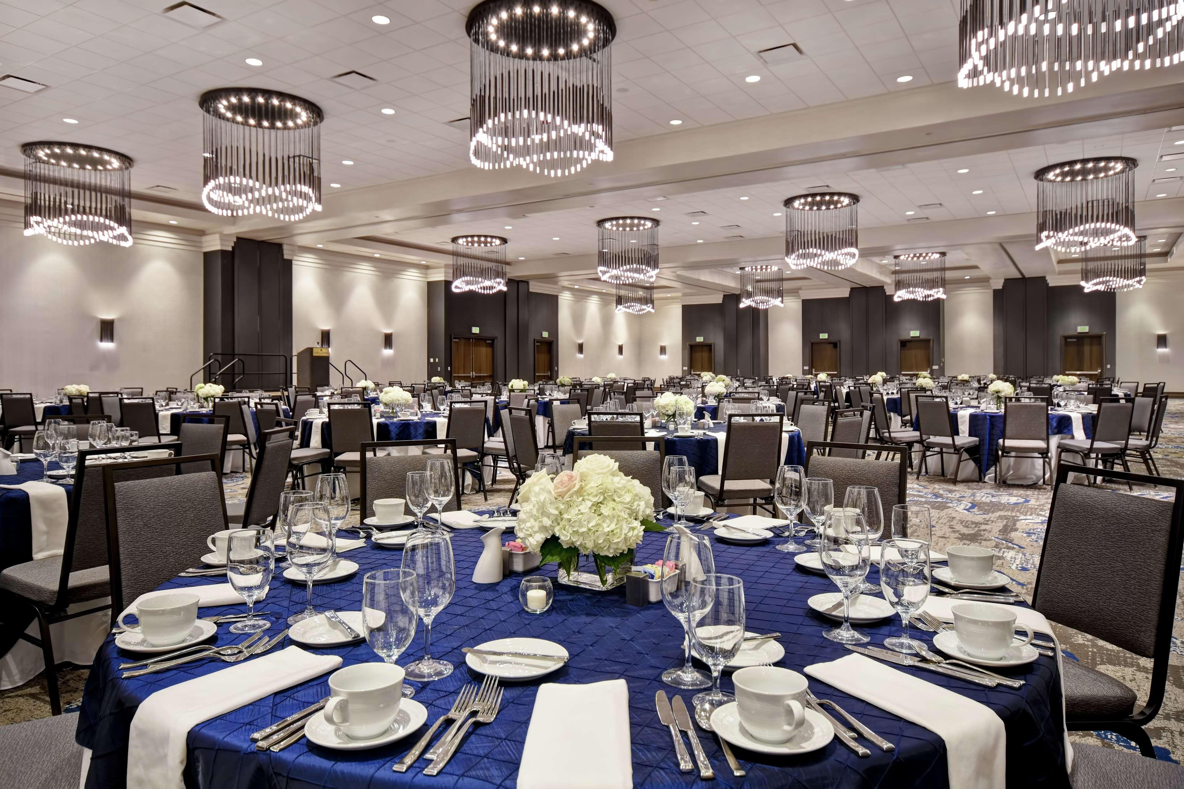 Embassy Suites By Hilton Raleigh Durham Research Triangle Кари Екстериор снимка