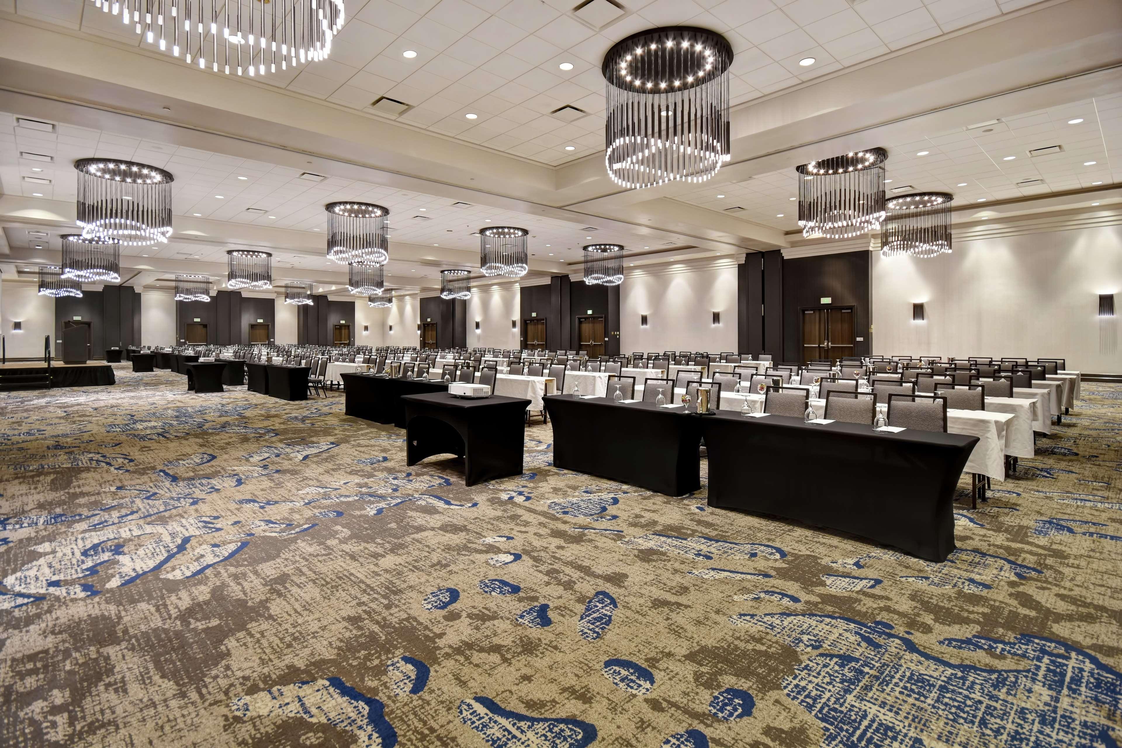 Embassy Suites By Hilton Raleigh Durham Research Triangle Кари Екстериор снимка