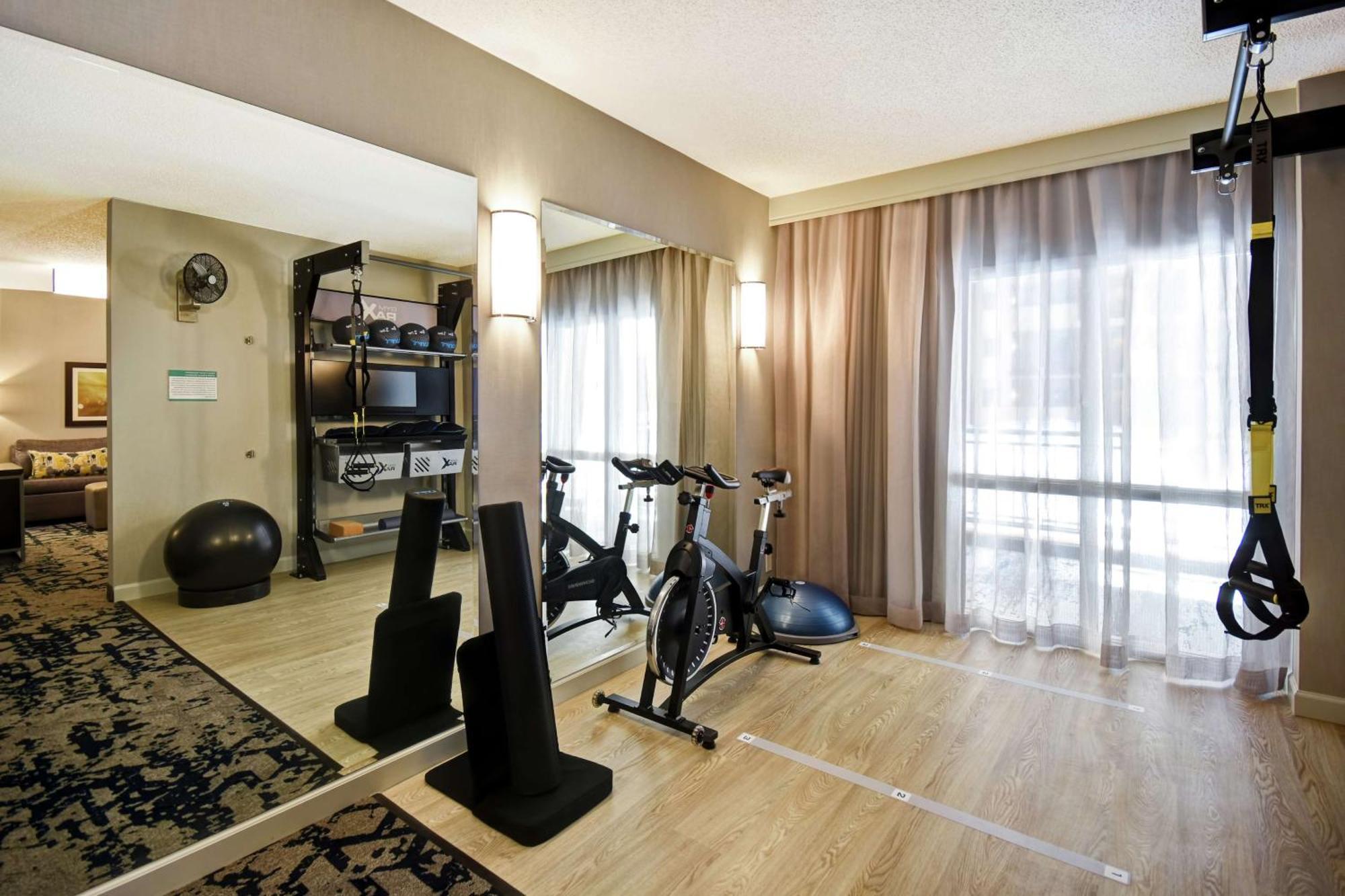 Embassy Suites By Hilton Raleigh Durham Research Triangle Кари Екстериор снимка