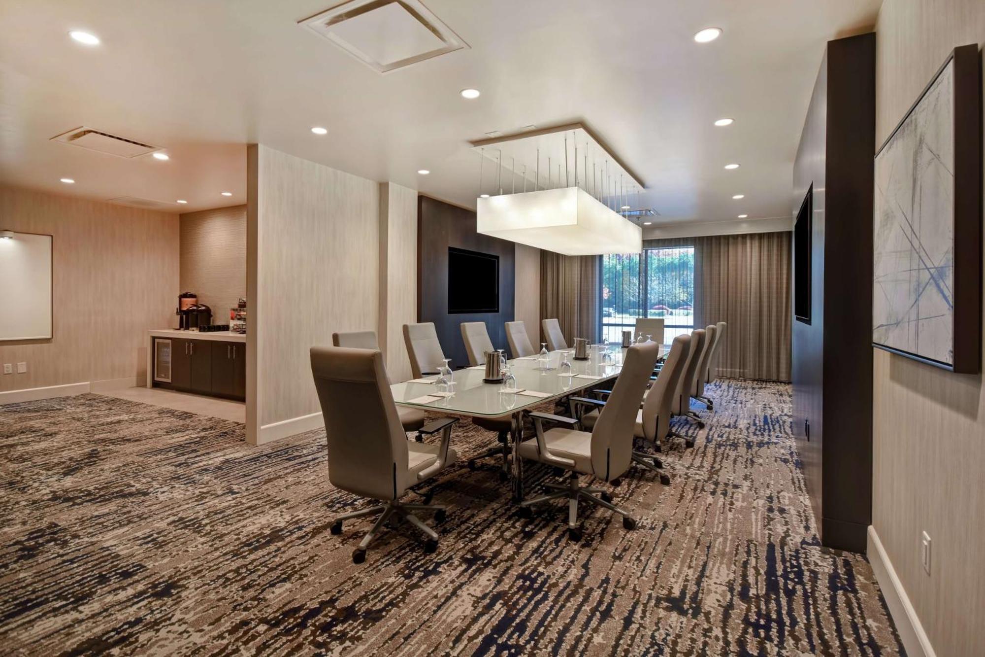Embassy Suites By Hilton Raleigh Durham Research Triangle Кари Екстериор снимка
