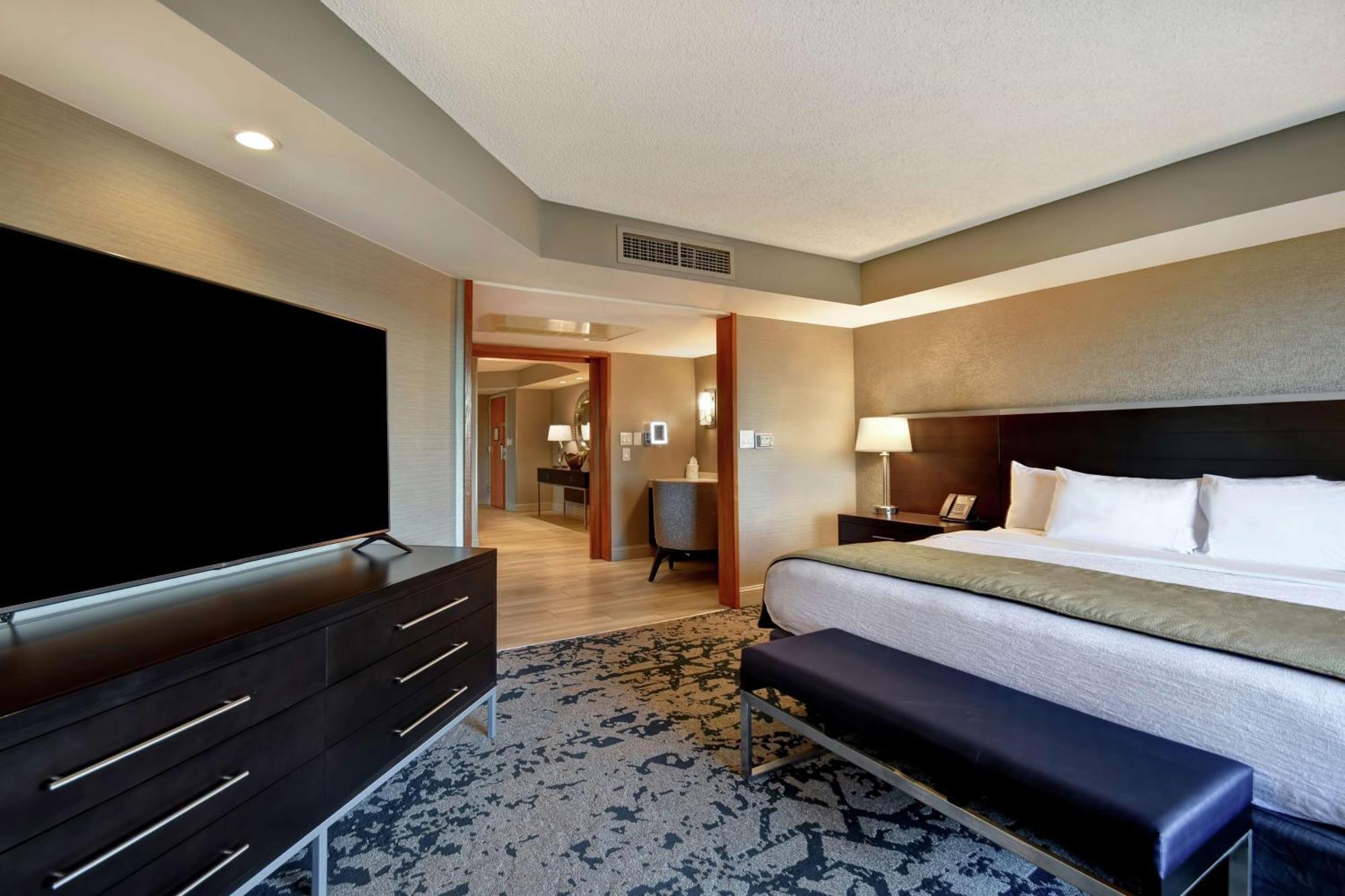 Embassy Suites By Hilton Raleigh Durham Research Triangle Кари Екстериор снимка