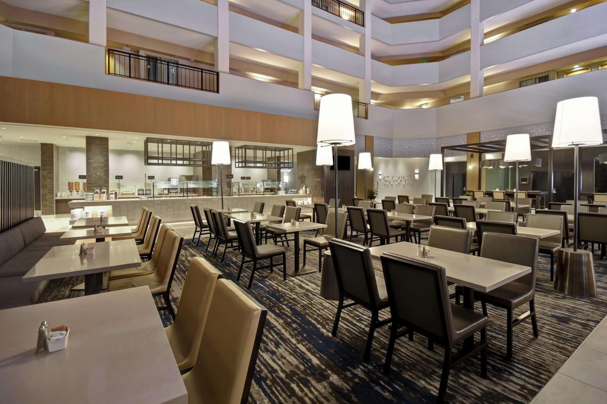 Embassy Suites By Hilton Raleigh Durham Research Triangle Кари Екстериор снимка